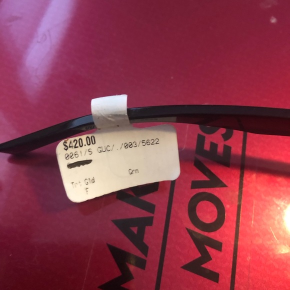 Glasses - Picture 3 of 5